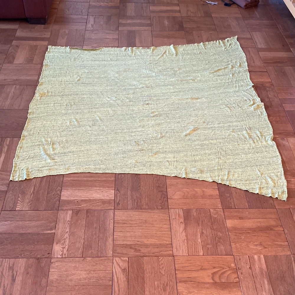 N/A chartreuse gray